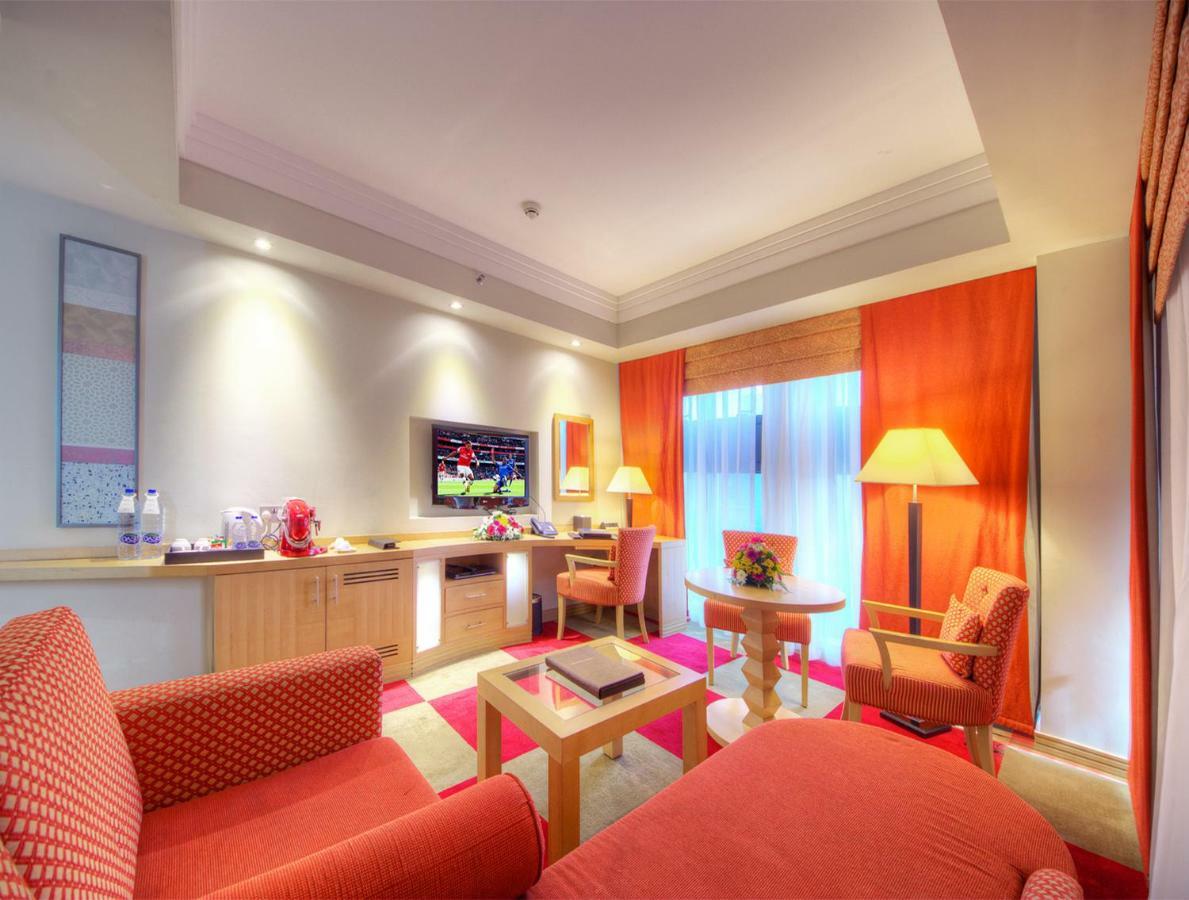 Halo Hotel Dubaj Kültér fotó